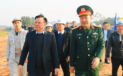 Bí thư Hà Nội yêu cầu vận chuyển cát làm đường vành đai 4 phải 'đúng điểm đi, điểm đến'