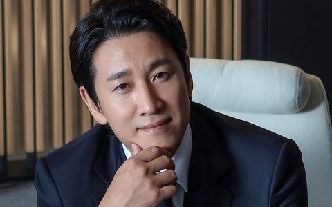 Diễn viên Hàn Quốc Lee Sun Kyun qua đời trong ô tô