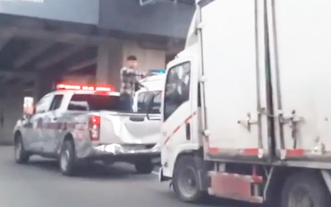 Vây bắt tài xế tông hơn 20 xe trên đường trốn chạy cảnh sát