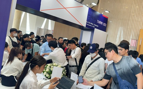 Hàng loạt sàn forex 'núp bóng' tổ chức sự kiện rầm rộ tại TP.HCM
