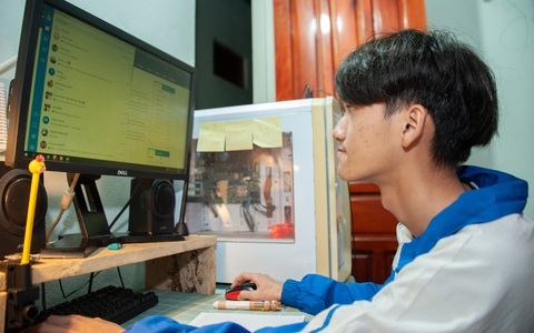 Giấc mơ tin học từ máy tính 've chai'