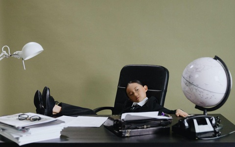 Có 'bạn' thực lòng nơi công sở, khó không?