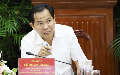 Đường ngàn tỉ làm chậm, bí thư Thành ủy Cần Thơ: 'Tiền trung ương, tiền thành phố sẽ đi đến đâu'