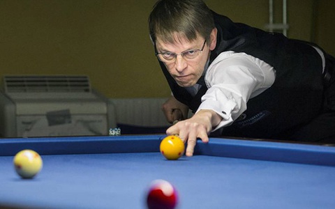 Blomdahl xin lỗi Đào Văn Ly vì 'ăn gian' ở carom 3 băng World Cup