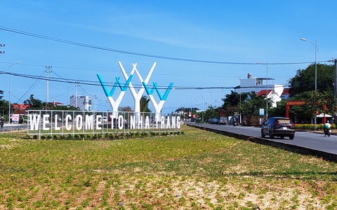 Cán bộ ngân hàng lái xe Mercedes tông người rồi chạy trốn