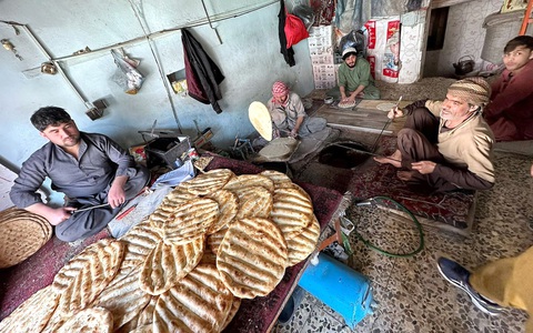 Đến Afghanistan thời Taliban - Kỳ 5: Đi 'chợ trời' xứ bom đạn triền miên