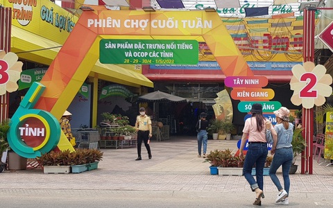 Trên 350 sản phẩm đặc trưng của 6 tỉnh quy tụ về 'Phiên chợ cuối tuần'