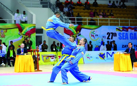 Đâu dễ chữa bệnh ao làng!