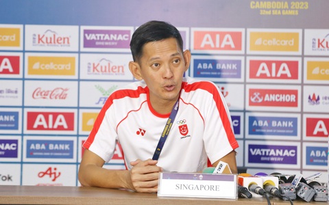 HLV Singapore: “Sẽ là ngu ngốc nếu nôn nóng trước Việt Nam”