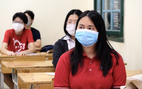 Học phí mức sàn nhưng nỗi lo gấp đôi
