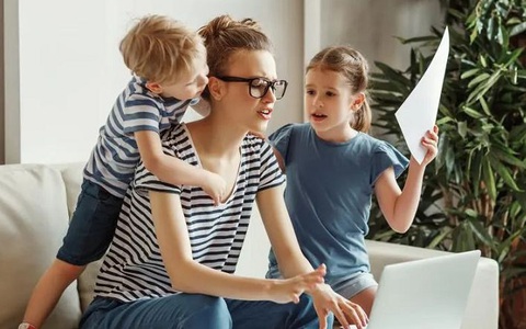 Phụ nữ nội trợ khó tái hòa nhập công sở