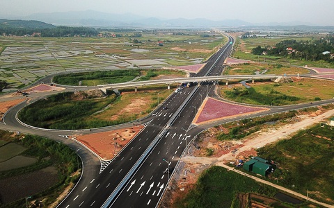 Làm 1km cao tốc hết bao nhiêu tiền?