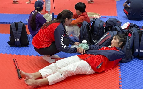 Võ sĩ Đặng Thị Huyền: Nén đau để 'không phải hối hận'