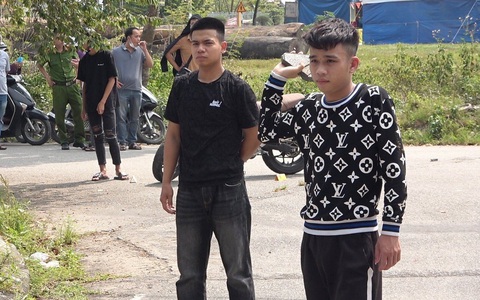Đặt hàng giữa đêm, shipper vừa mang tới thì xông ra cướp