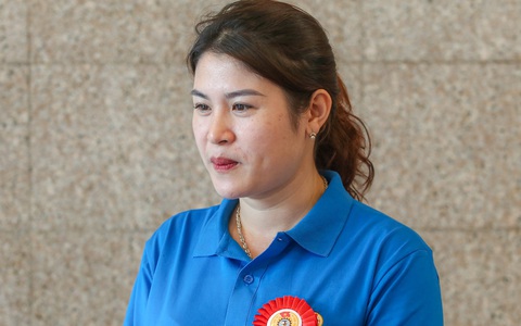 Nảy ý tưởng sáng tạo trước cảnh công nhân vất vả bê đồ