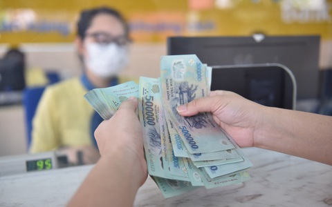 Lãi suất tiết kiệm giảm hoài cũng buồn