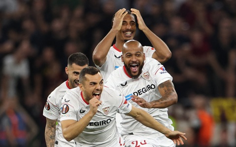 Mourinho ôm hận trước 'ông vua Europa League' Sevilla