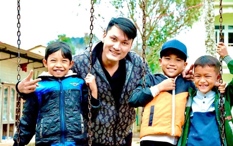 Hữu duyên Sài Gòn của Thư Hoàng