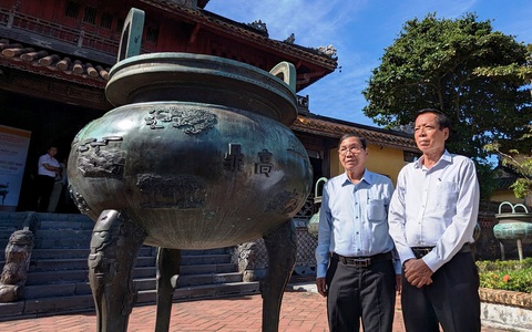 Ngắm giang sơn Việt Nam trên bảo vật quốc gia Cửu đỉnh