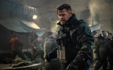 'Extraction 2' của Chris Hemsworth: Thừa bạo lực, thiếu bất ngờ