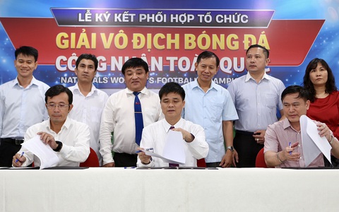 Ký kết tổ chức Giải vô địch bóng đá công nhân toàn quốc