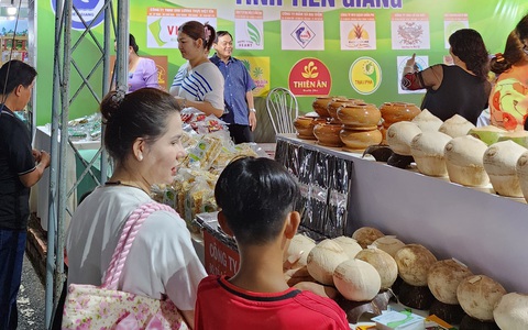 400 gian hàng Việt và Campuchia tại Hội chợ công thương vùng ĐBSCL năm 2023