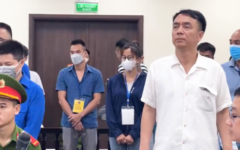 Nhận hối lộ 300 triệu đồng cựu cục phó quản lý thị trường Trần Hùng hầu tòa