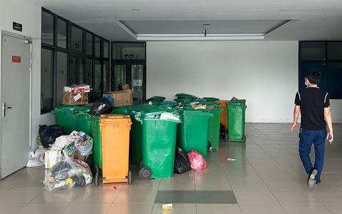 Chung cư ngập rác vì đại diện chủ đầu tư đang ở trong tù: Quận Hoàng Mai chỉ đạo phải giải quyết