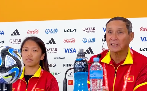 HLV Mai Đức Chung: Tuyển nữ Việt Nam đến World Cup để học hỏi các đội bóng lớn