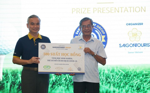 Giải golf truyền thống Saigontourist quyên góp 500 suất học bổng