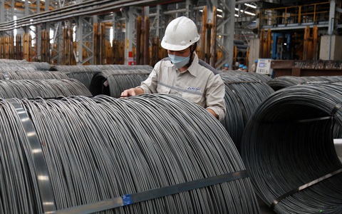 Vì sao doanh nghiệp thép trong nước lo bị 'bóp nghẹt'?