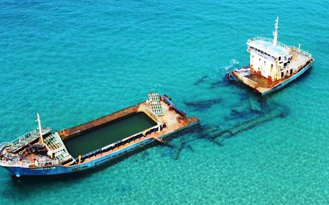 Tàu bị sóng đánh gãy đôi khi đang chở 2.700 tấn gạo, sau 8 tháng đã hoen gỉ
