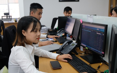 Chứng khoán nóng, nhiều cổ phiếu tăng giá hơn 20% trong một tuần