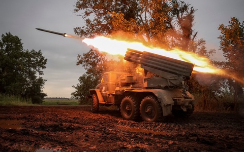 Ukraine lên án vụ Nga bắn cảnh cáo tàu trên Biển Đen
