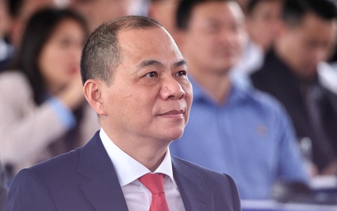 Ông Phạm Nhật Vượng giảm 7 tỉ USD, xuống vị trí 32 trong danh sách tỉ phú của Forbes