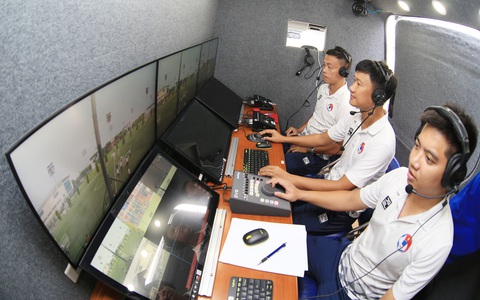FIFA sẽ hỗ trợ 2 xe VAR cho bóng đá Việt Nam