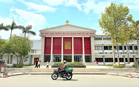 'Co kéo' để 4 năm liền không tăng học phí