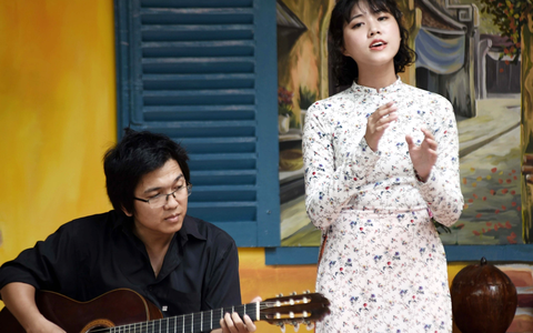 Xem Nguyễn Đông - Hoàng Trang hát ca khúc ta đã thấy gì trong đêm nay gây 'bão mạng'