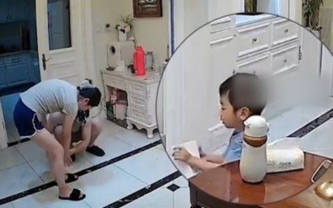 Nghe tiếng vỡ cốc, chồng vội chạy ra hỏi 'em có sao không?'