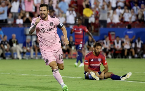Messi ghi tuyệt phẩm giúp Inter Miami lội ngược dòng khó tin