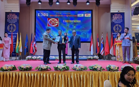 Chotayninh nhận giải thưởng Top 100 thương hiệu tiêu biểu hội nhập quốc tế 2023