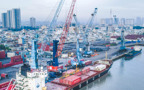 Nữ đại gia chi vài trăm tỉ đồng trở thành cổ đông lớn của Cảng Sài Gòn