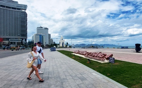 Lễ thượng cờ, khánh thành cột cờ mới bên biển Nha Trang sáng ngày 2-9