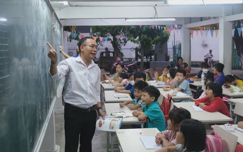 Góc nhìn trưa nay | Lớp học 0 đồng của thầy giáo 9X