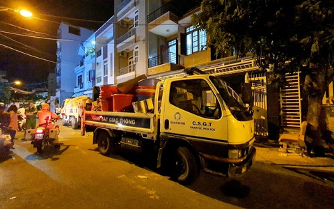 Cảnh sát đột kích 'xưởng' bào chế cỏ Mỹ giữa lòng Nha Trang
