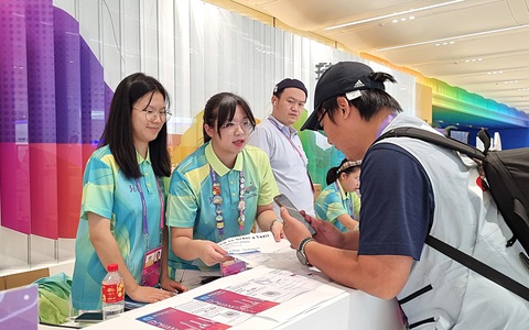 Những người làm đẹp Asiad 19