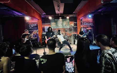 Các ‘ông cụ’ của rock Việt hội ngộ với bản hit Hai người lính, Cánh thư cuối cùng