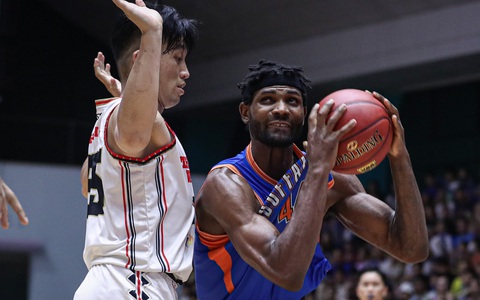 Hanoi Buffaloes bất ngờ thay ngoại binh trước bán kết VBA 2023