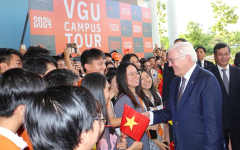 Tổng thống Đức gặp sinh viên Trường đại học Việt - Đức
