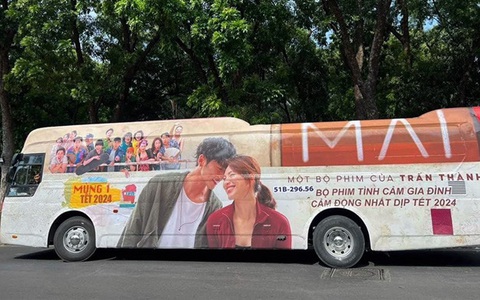 Phim Tết của Trấn Thành có thể bị phạt đến 5 triệu đồng vì quảng bá trên xe khách dán kín